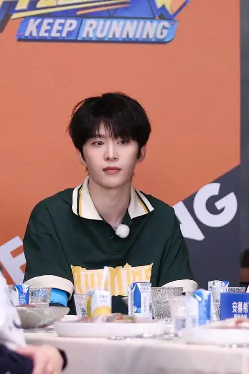 范丞丞说《奔跑吧》没有剧本,网友:范丞丞真的天选综艺人|杨幂|唱片