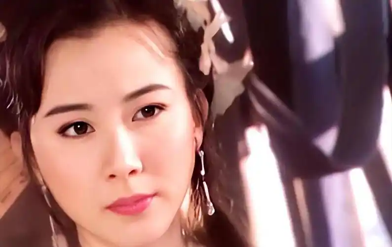 "台湾第一美女",55岁仍未婚,却依旧风情万种,美如少女_萧蔷_气质_生活