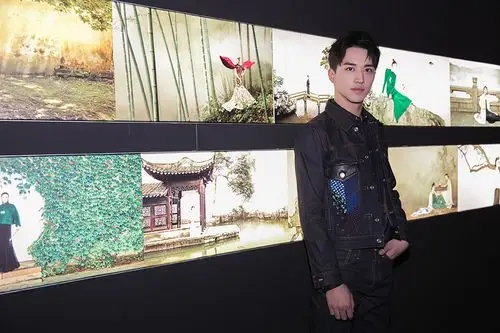 许魏洲出席活动洋溢青春坦言作品是说话的底气_搜狐娱乐_搜狐网