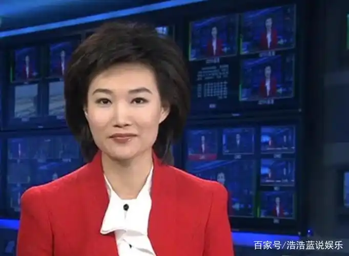 2007年12月正式成为《新闻联播》节目主播