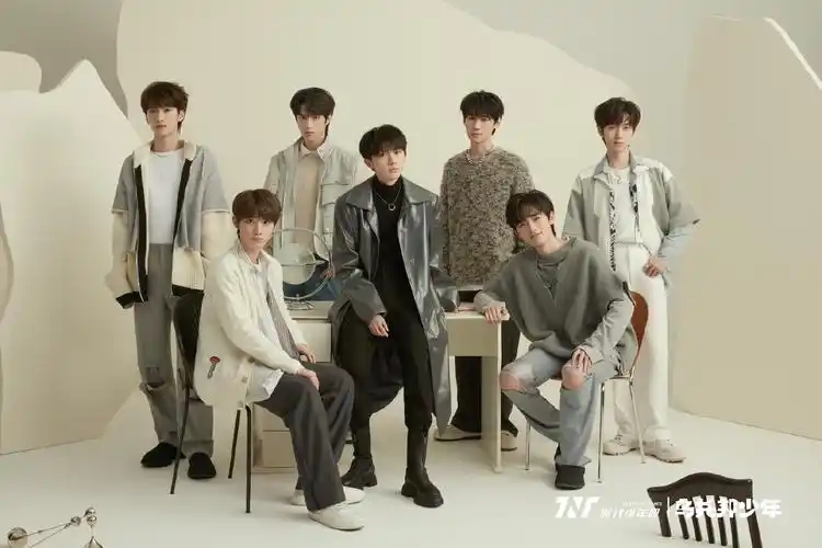 时代少年团官宣加盟2022微博之夜 马嘉祺 丁程鑫 宋亚轩 刘耀文