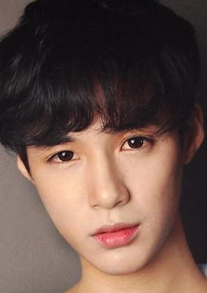 短发帅气发型瓜子脸的男生很容易打造出帅气的男人 - 男士短发 - 发型