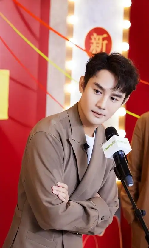 而且不仅是王凯,就连靳东,胡歌和王鸥等人的成功也有孔笙的大力相助.