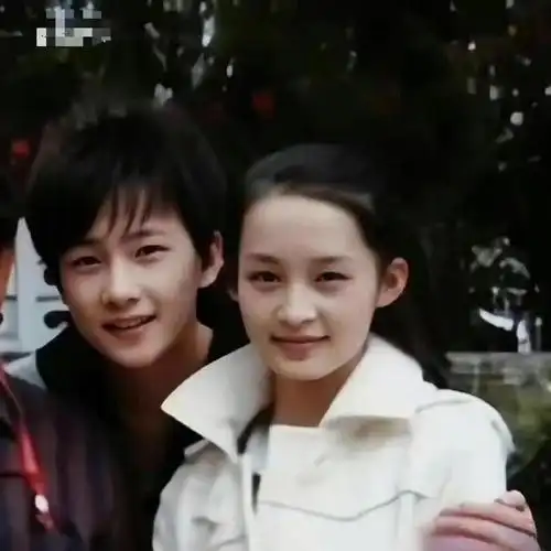 李沁跟杨洋在一起过吗 也许只是青春懵懂