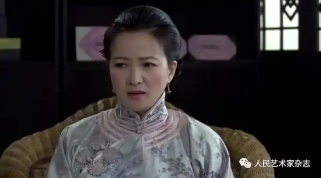 《大宅门1912》杨九红2014年,何晴一连拍摄了《女医明妃传》《青春正