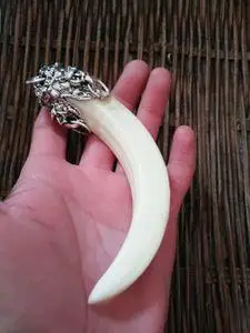 天然野猪牙吊坠野猪獠牙镶嵌藏银动物牙齿挂件辟邪保平安古玩文玩
