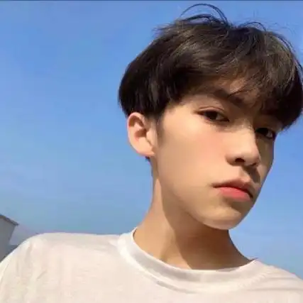 男生照片酷帅高清头像眼里可以容下世界的男生