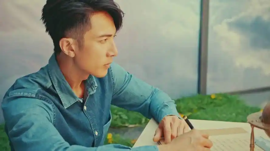 吴尊下厨犒劳大家,向太却1口不吃,原因令人心疼并非没礼貌