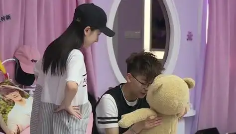 周晨晞姜梓新玩偶传情花式秀恩爱虐哭欧东华