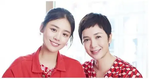 对亲儿却不提只字片语,看到照片全明白了|蒋雯丽|外甥女|顾长卫_新浪