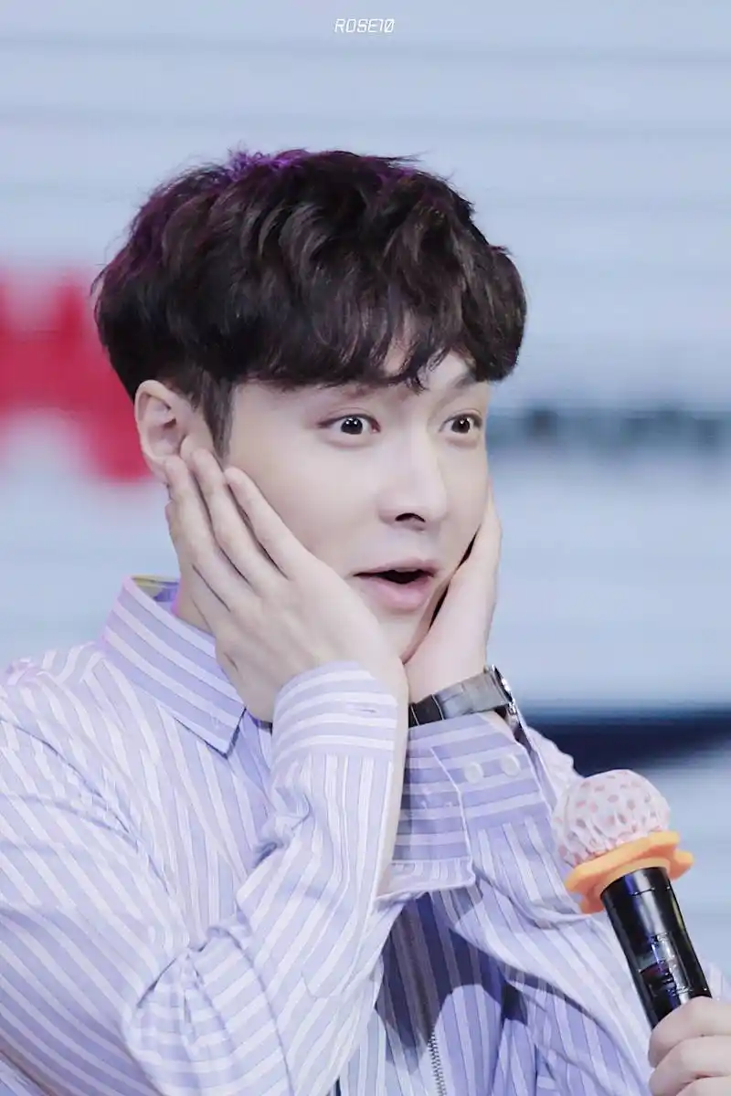 张艺兴卖萌,好帅好帅好帅