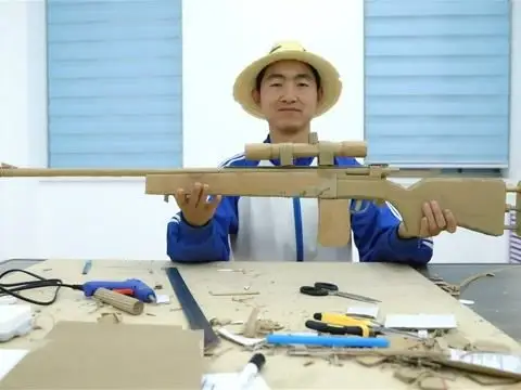 黑水国影视拍摄花絮,大圣用废纸板做了一个m24玩具枪,太有才了