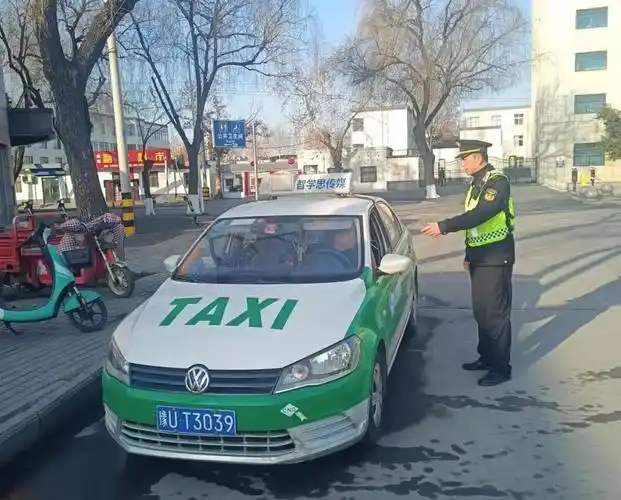 济源市交通运输综合行政执法支队为平安春运保驾护航_