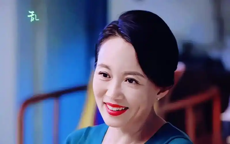 国话演员马丽# "众里嫣然通一顾,人间颜色如尘土".