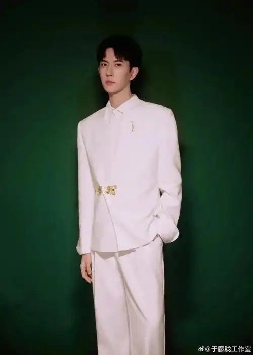 方励发布于朦胧坠楼期间"不在场证据"