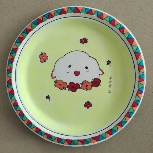 趣品碟子画一一龙门职校19幼师1班课堂作业展示