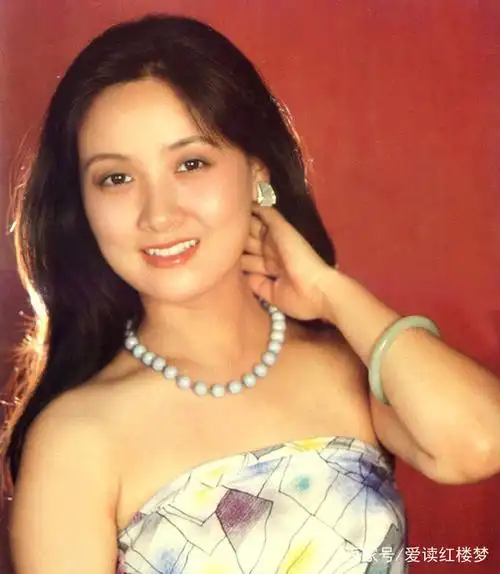 南方有佳人,邓婕年轻时真美,难怪能出演王熙凤