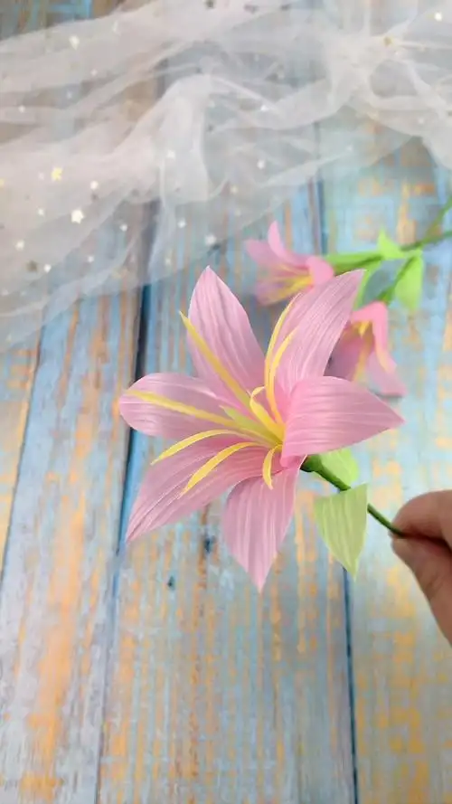 手工制作永不凋谢的吸管花