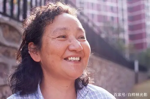 天气好,陪最爱的妈妈拍张照