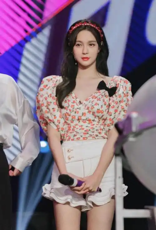 沈梦辰个人资料沈梦辰17岁照片曝光