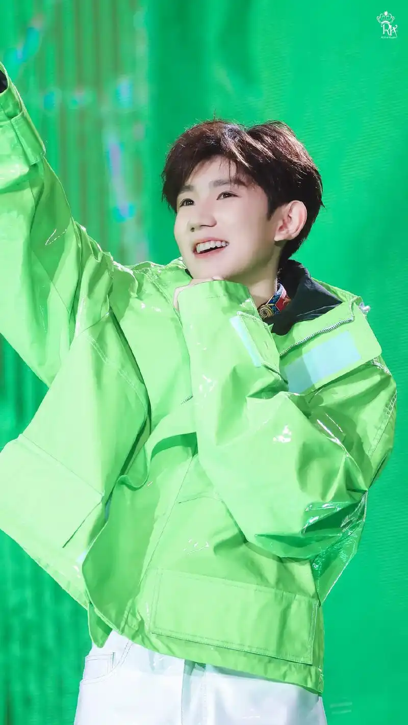 王源粉丝混哪个圈可爱正主给你答案