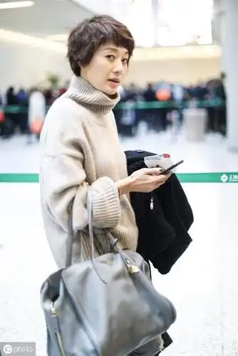 2018年1月21日,上海,马伊琍现身机场.(图片来自 ic photo)