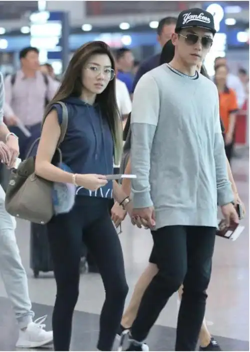 郑恺爱情:当备胎,玩暧昧,弃白富美程晓玥娶作女苗苗,收心了?