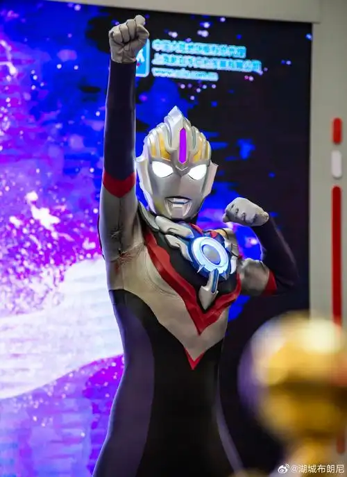 观众,对不起欧布桑#奥特曼[超话]##英雄总动员集结展##欧布奥特曼