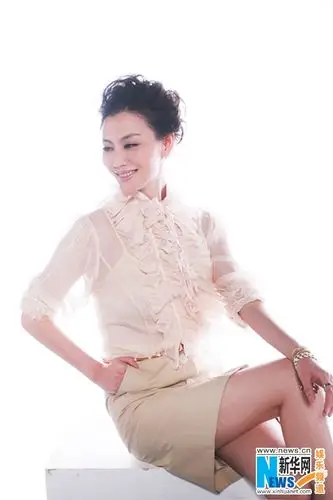 组图:江易珈曝光时尚写真 演绎最美短发女王【7】