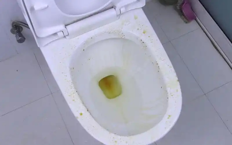 马桶里撒一把它,不管多脏多黄的马桶,洗完后就能洁净如新,实用