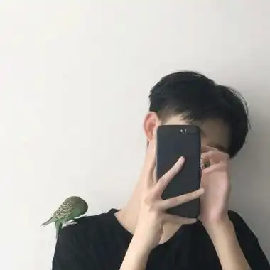 小哥哥自拍照片头像高清帅气的16岁小哥哥自拍照头像