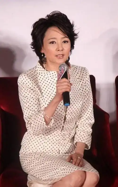 我这辈子蛮可怜的,没有婚姻也无子女|电影|张建亚|郭凯敏|张瑜(演员)