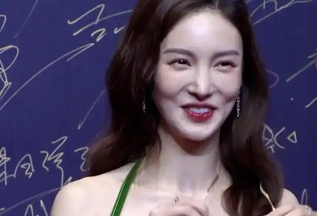 星动夜红毯生图金晨鼻翼怪欧阳娜娜现麒麟臂肖战嘴唇发紫