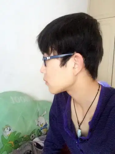 感觉侧脸难看s了.