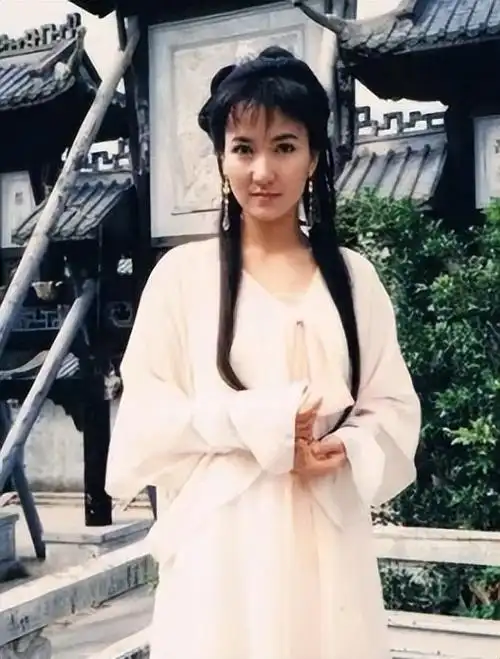 67陈美琪个人资料(陈美琪:幼年遭父母抛弃,28岁流产后终身不孕,如今