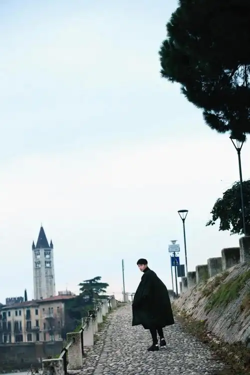 刘昊然#myitalianjourney##刘昊然意大利官方旅游形象大使# 大家早