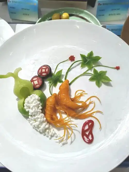 勇夺4个特金奖再揽8金1银中国青年名厨创意菜大赛相