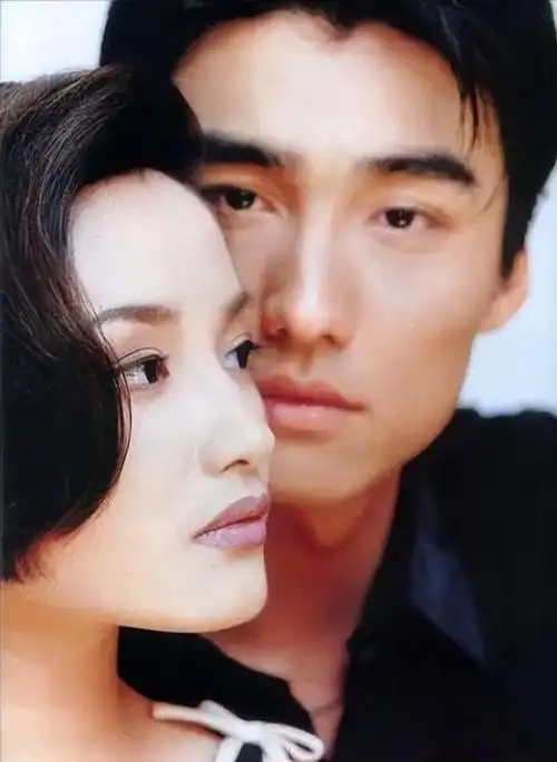 回顾演员胡兵暗恋瞿颖30年被母亲催婚51岁仍未婚未育