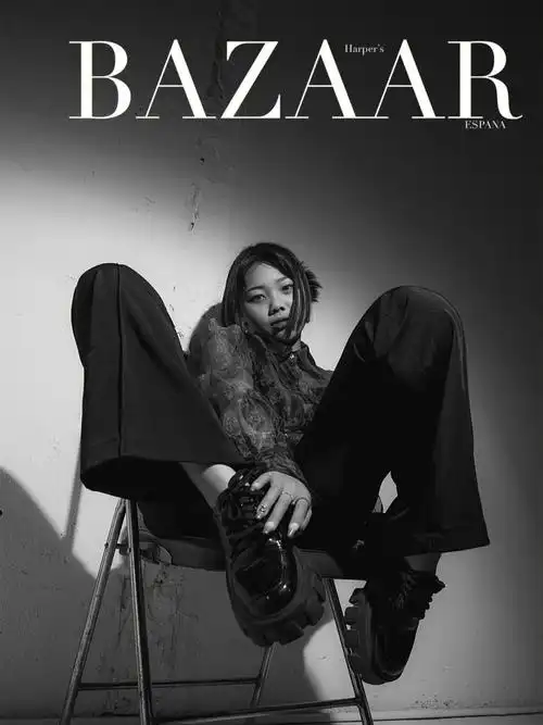 黑白时尚杂志感写真甜酷女孩快来