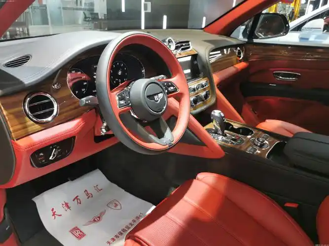 新款宾利添越钻石黑天津现车欢迎咨询