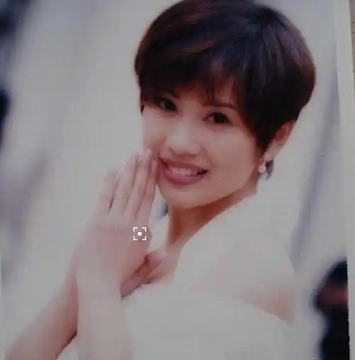 香港女星短发造型袁洁莹陈松伶难分高下袁咏仪最有英气