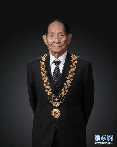 "杂交水稻之父"袁隆平去世