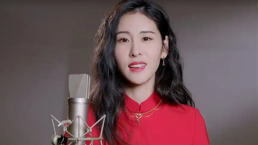 张碧晨厉害了,2021又一首歌一夜封神!网友:不愧是冠军出道!