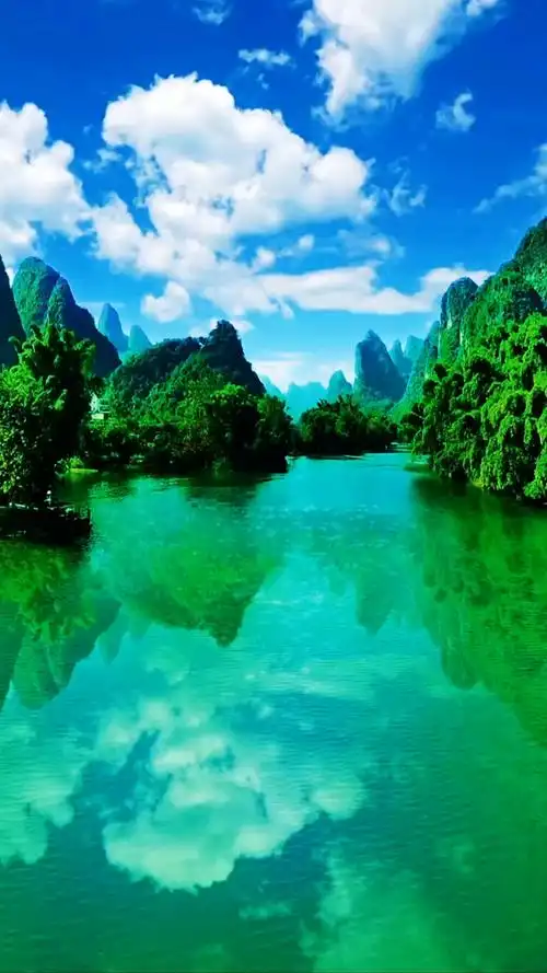 青山绿水容你观赏