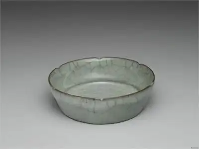 精选图像南宋元官窑青瓷葵口洗