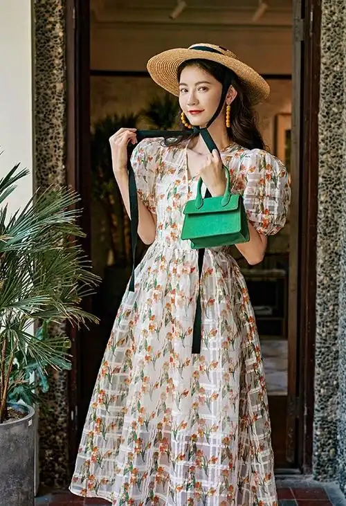 马来西亚有模特拍写真穿着保守有魅力模样让人为之动容