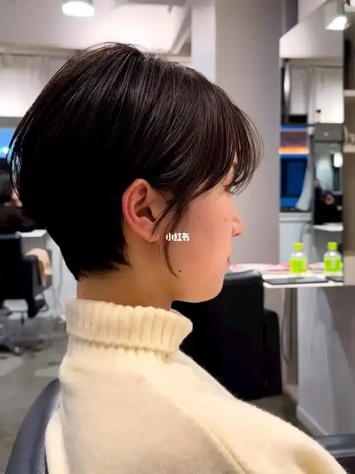 短发女生必剪短发短之一