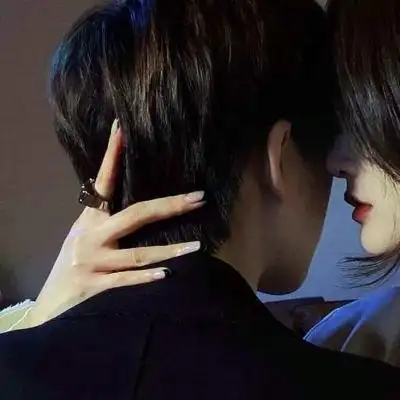 看了会脸红的禁欲系情侣头像图片