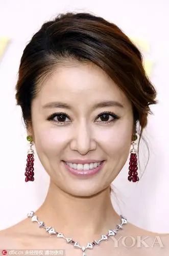 羡慕林心如宋茜粉嫩接吻唇?只需3步快点学起来