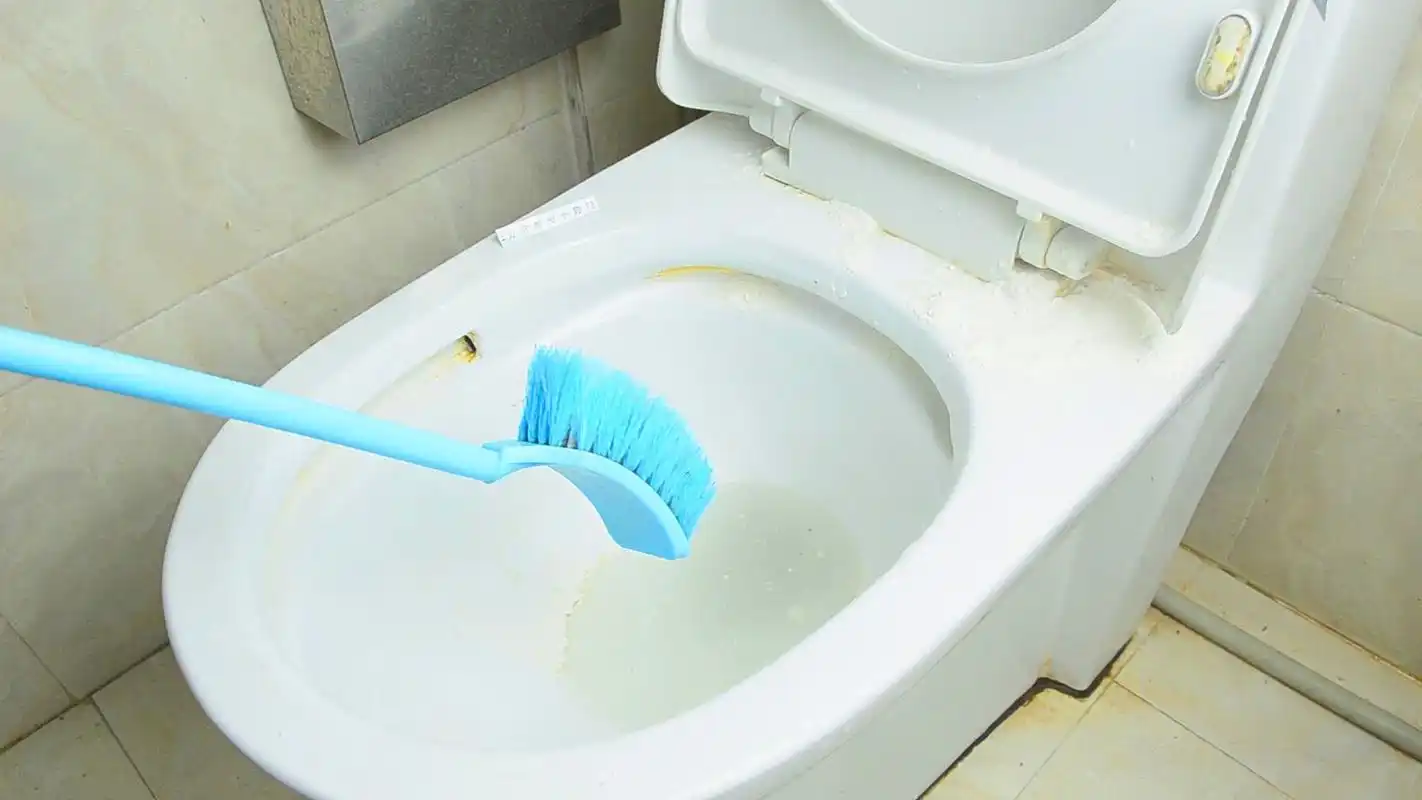 马桶里撒一把多黄多脏的马桶一冲就干净学会这招轻松洗掉